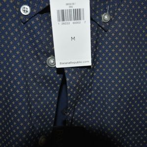 M banana republic men's dress shirt.